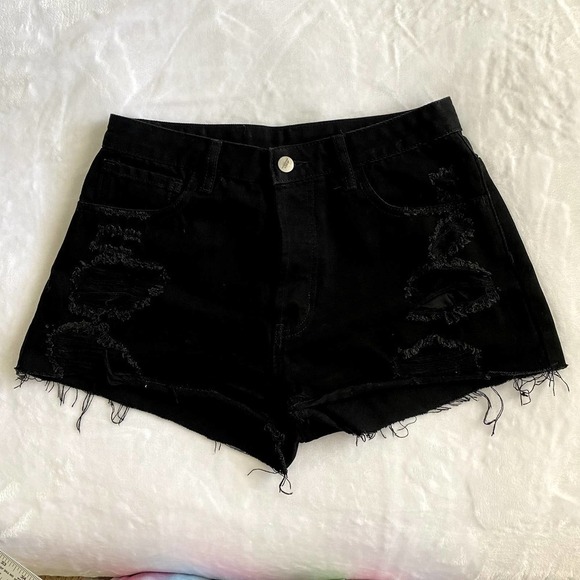 Sadie & Sage | Black Button Up Shorts | Size: Medium - Picture 1 of 9